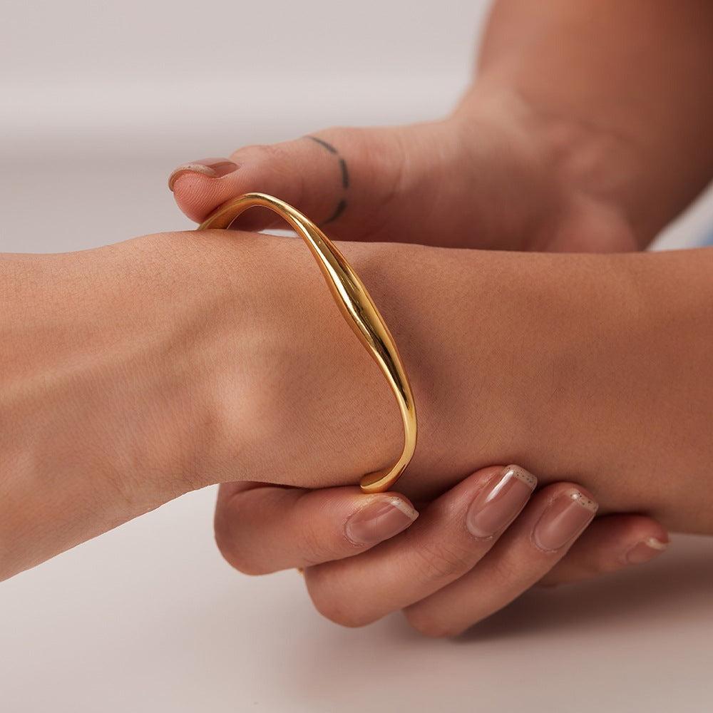 Vintage Twisted Gold Bangle