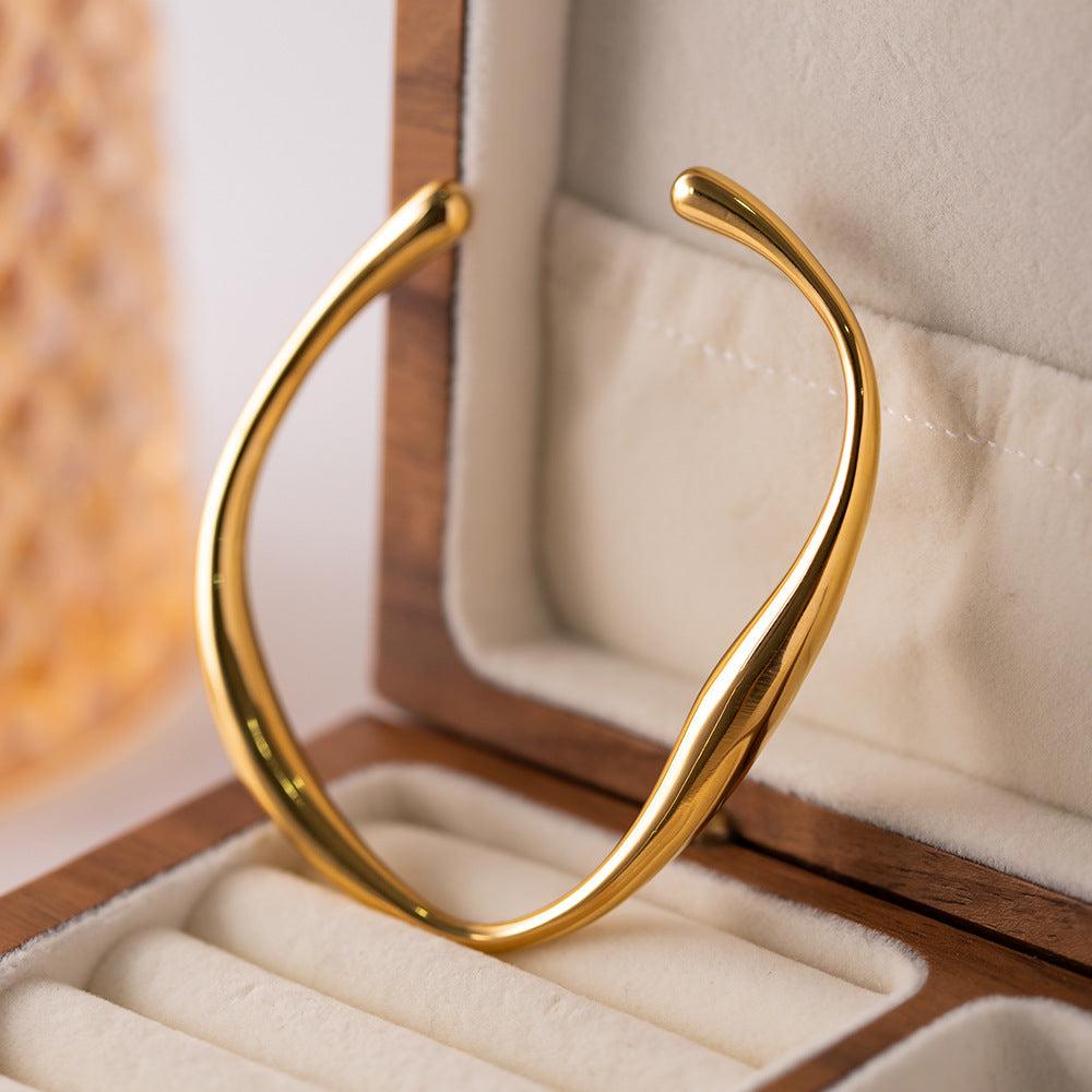 Vintage Twisted Gold Bangle