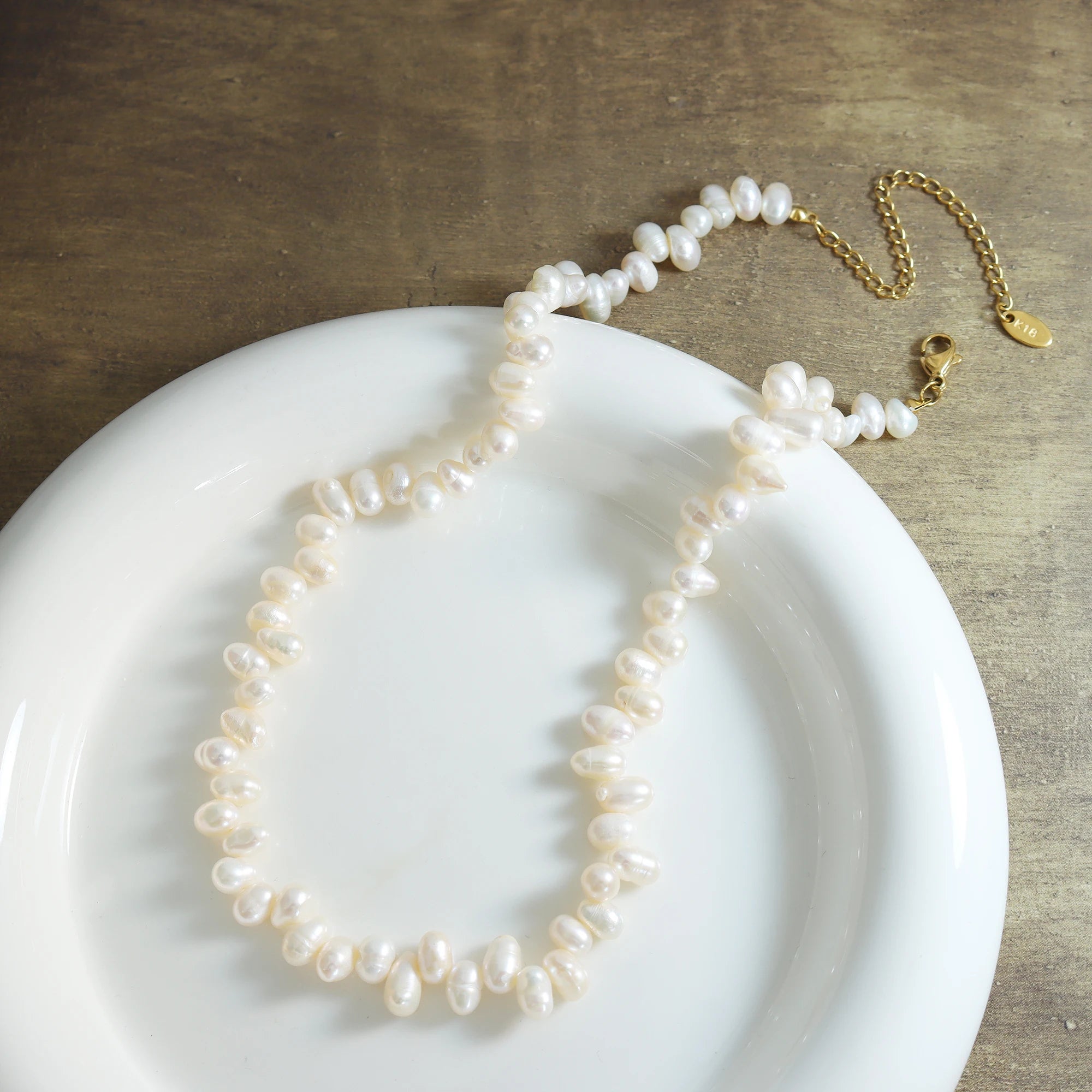 Shoreline Pearl Choker