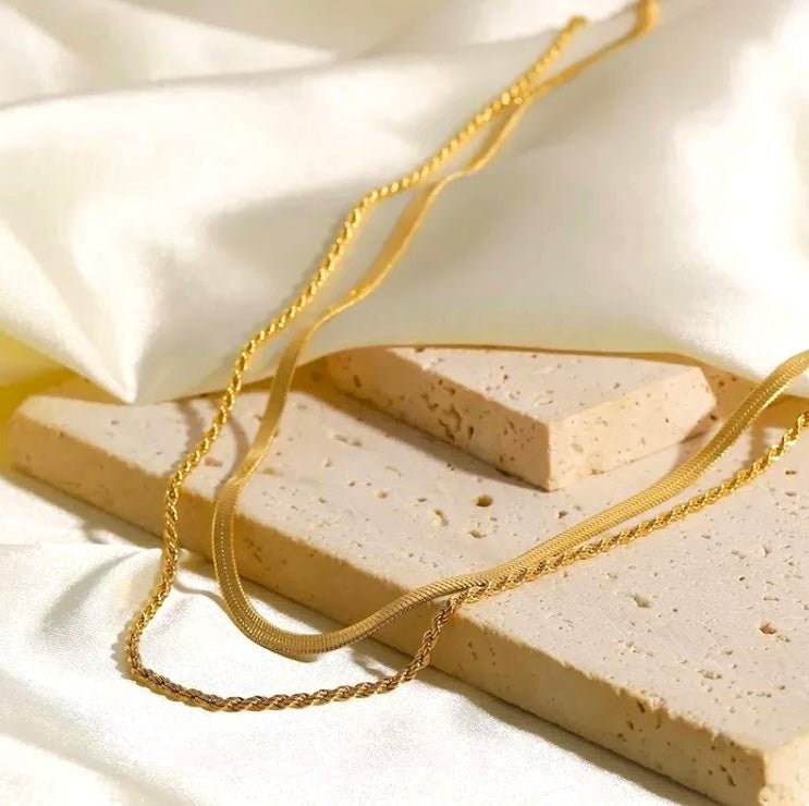 Halskæde med dobbelt kæde og lag